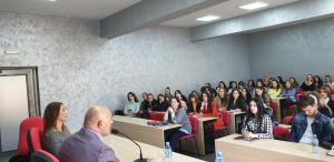 Ligjëratë me studentët e Gjuhë Letërsisë e Z. Blendi Fevziu, me temë “Diskursi publik dje (në komunizëm) dhe sot (pas komunizmit)”